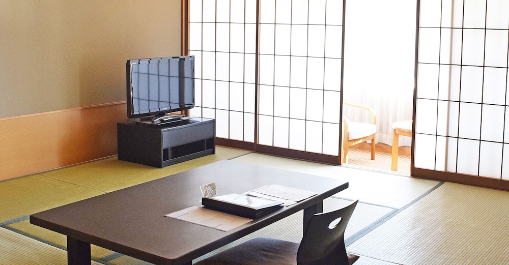 Nagaragawa Seiryu Hotel (Ex Harmonie Terrasse) 37/43