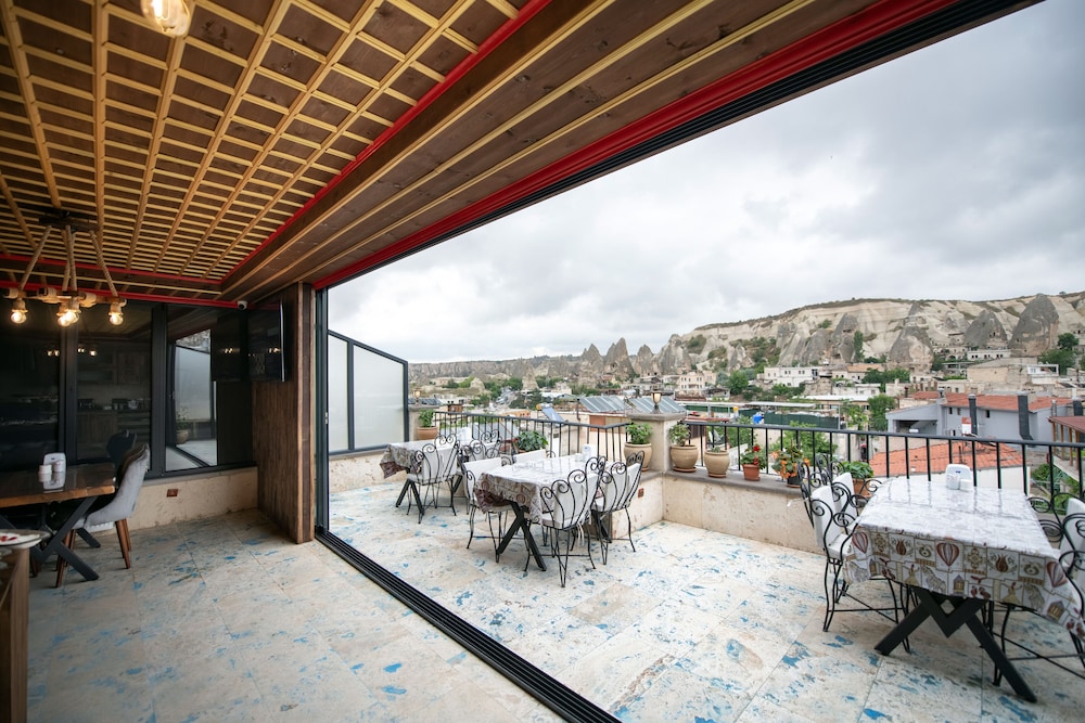 Volare Stone Hotel 33/43
