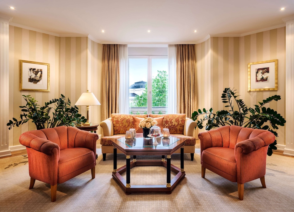 Hotel Nassauer Hof 55/84