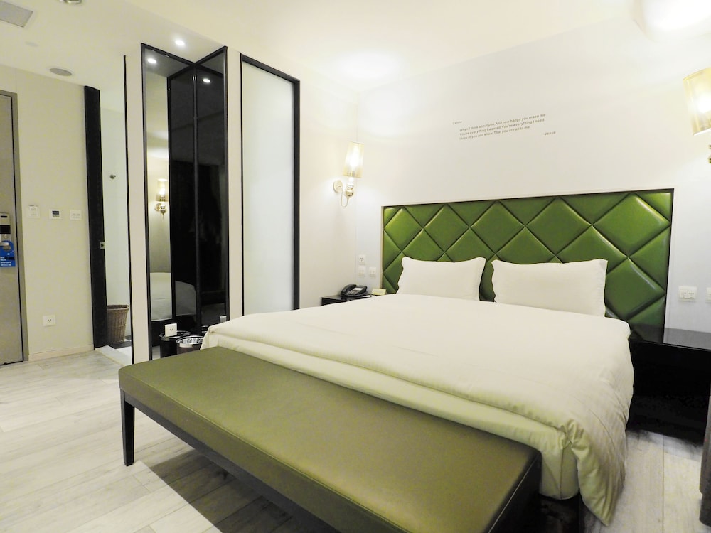 Stay Hotel - Taichung Yizhong photo4