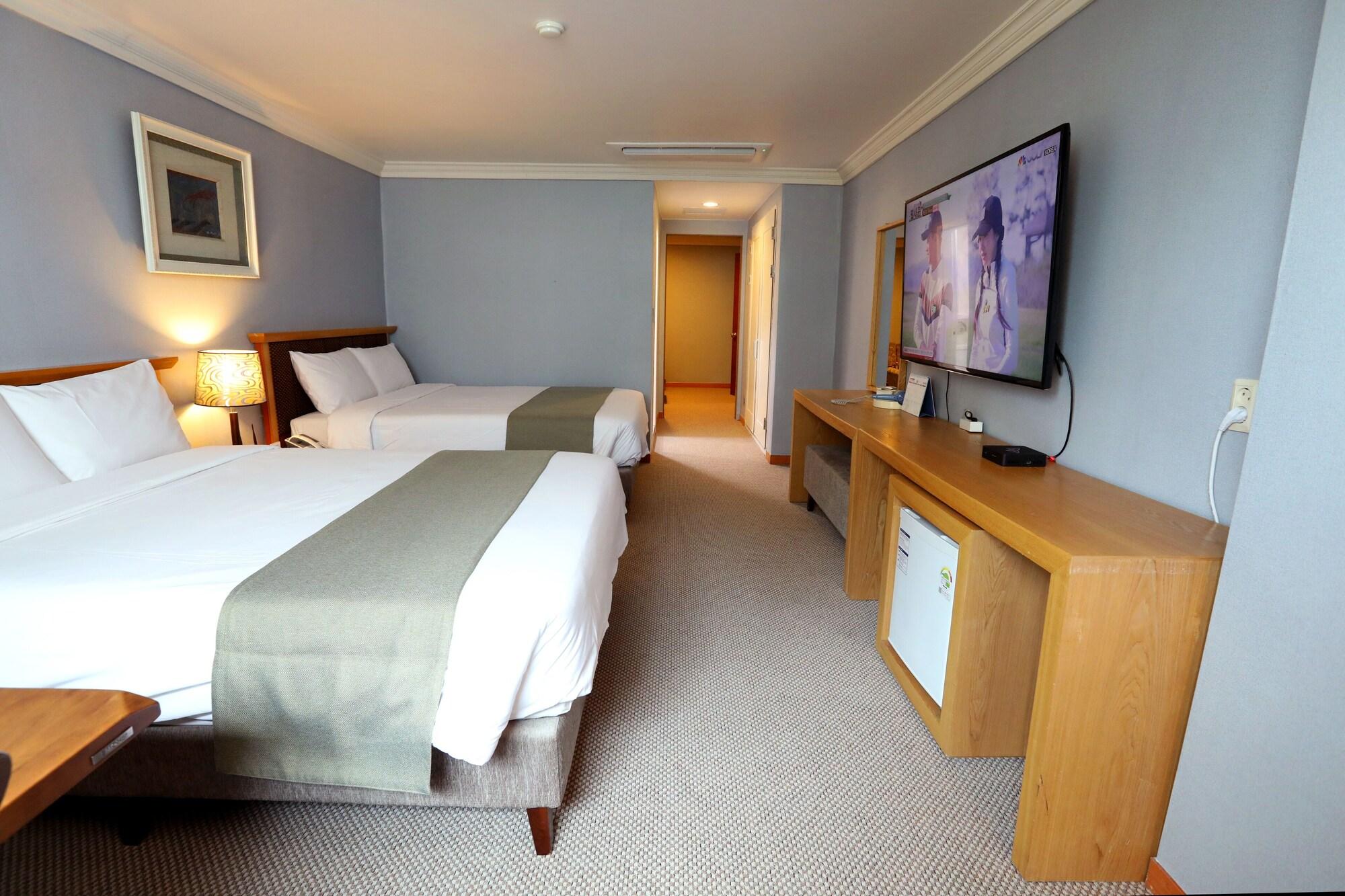 Prime Tourist Hotel 23/56
