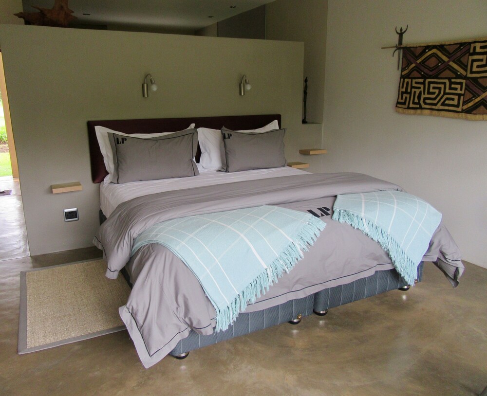 Lily Pond Country Lodge 18/82