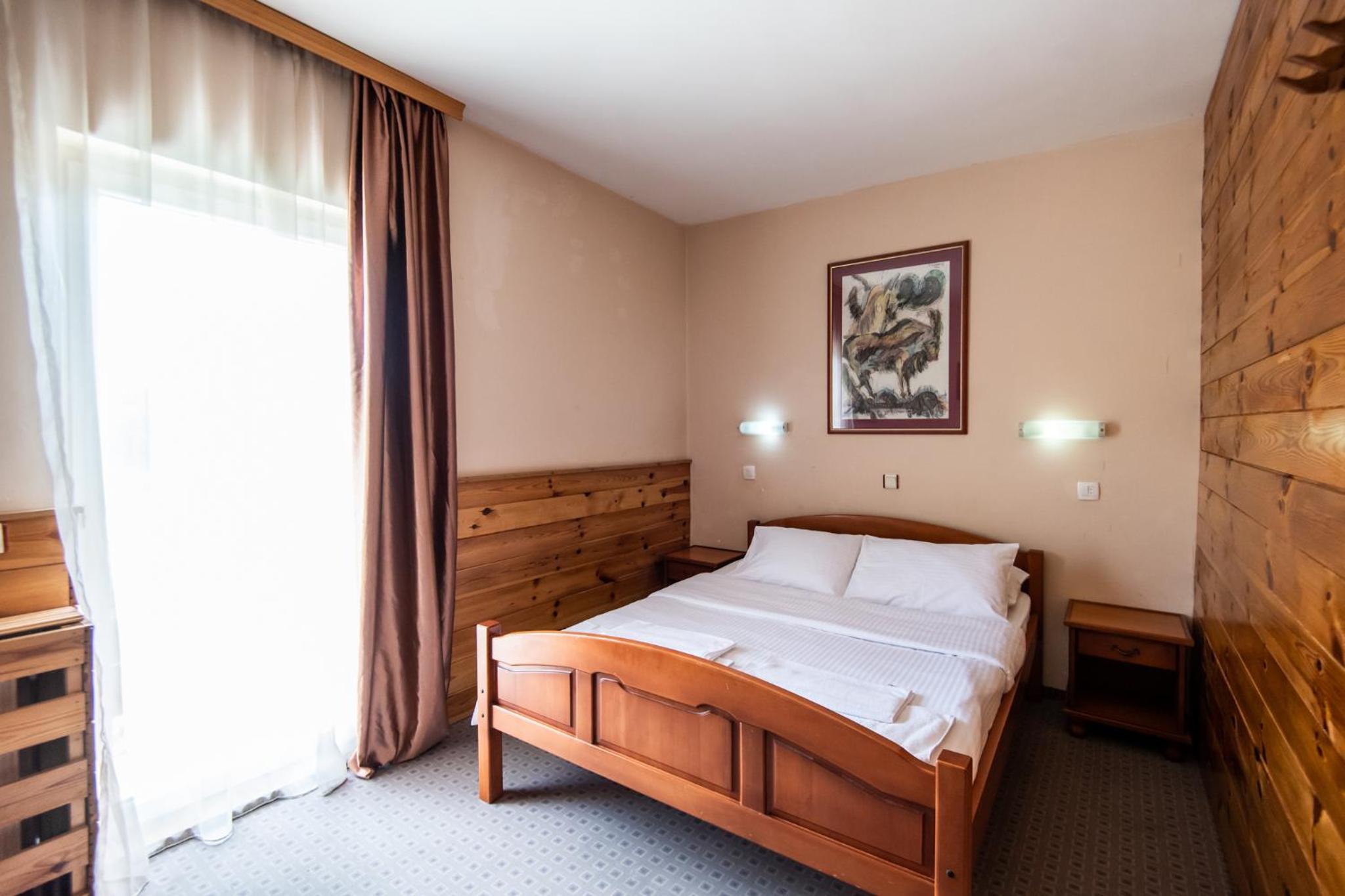 Hotel Enigma 15/72