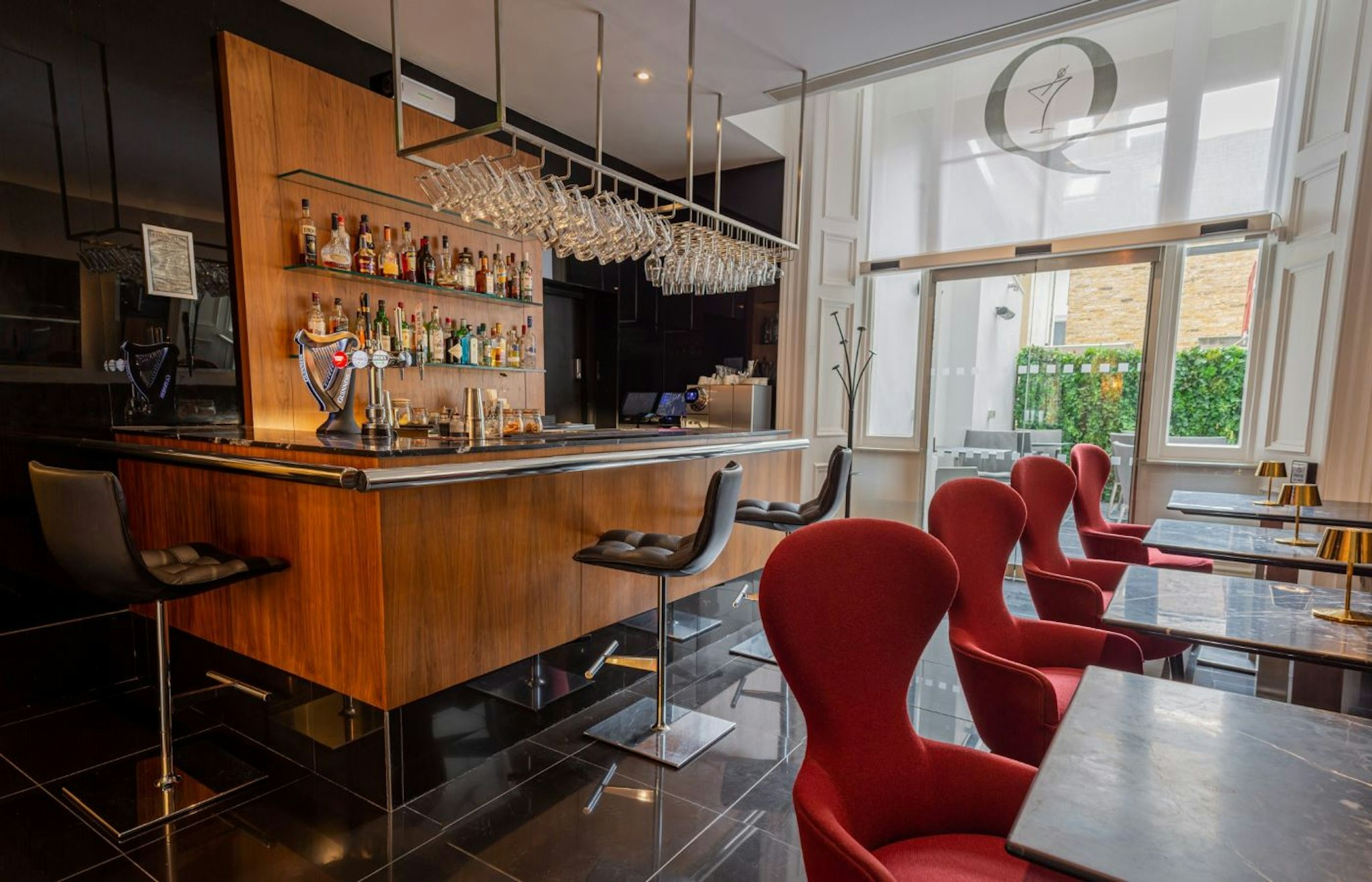 The Queens Gate Hotel 30/37