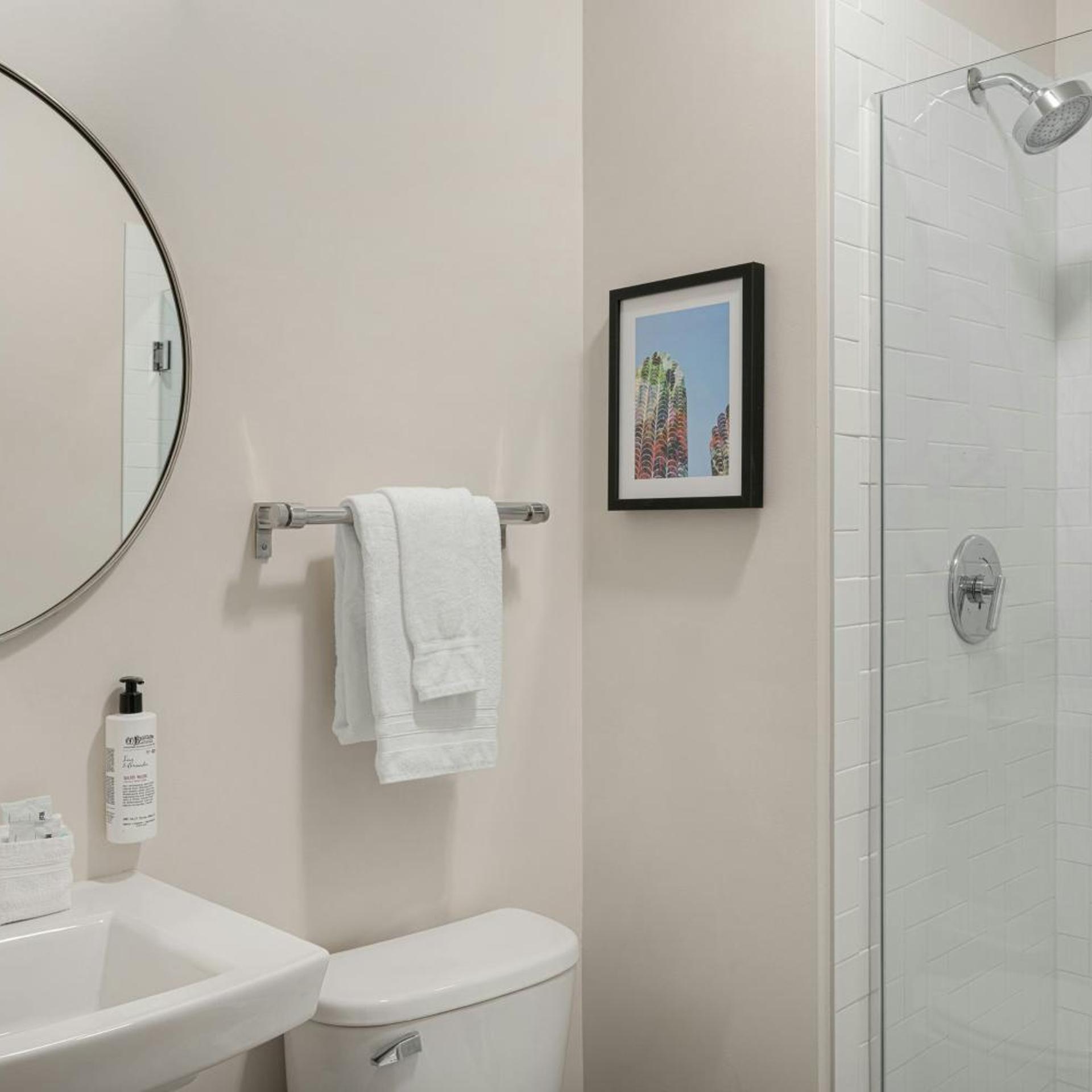 استوديو مريح بسرير كوين بدون إطلالة لذوي الإعاقة، Found Hotel Chicago River North 4/5
