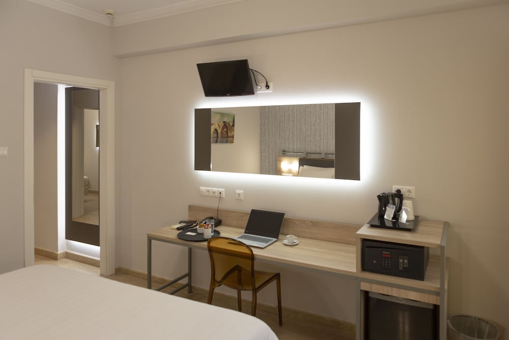 Pan Hotel 53/54
