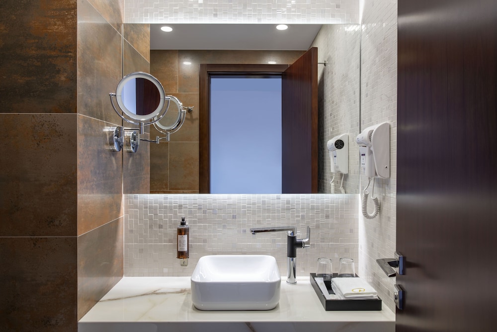 Clocks Hotel Tbilisi 33/37