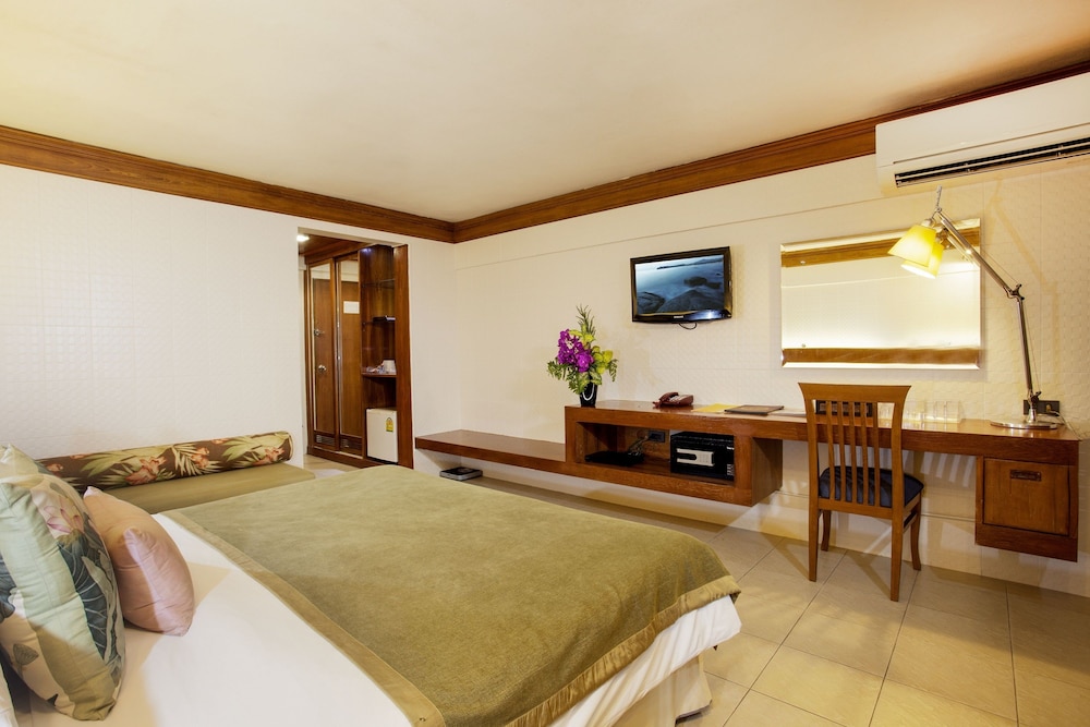 SAFARI BEACH HOTEL 13/48