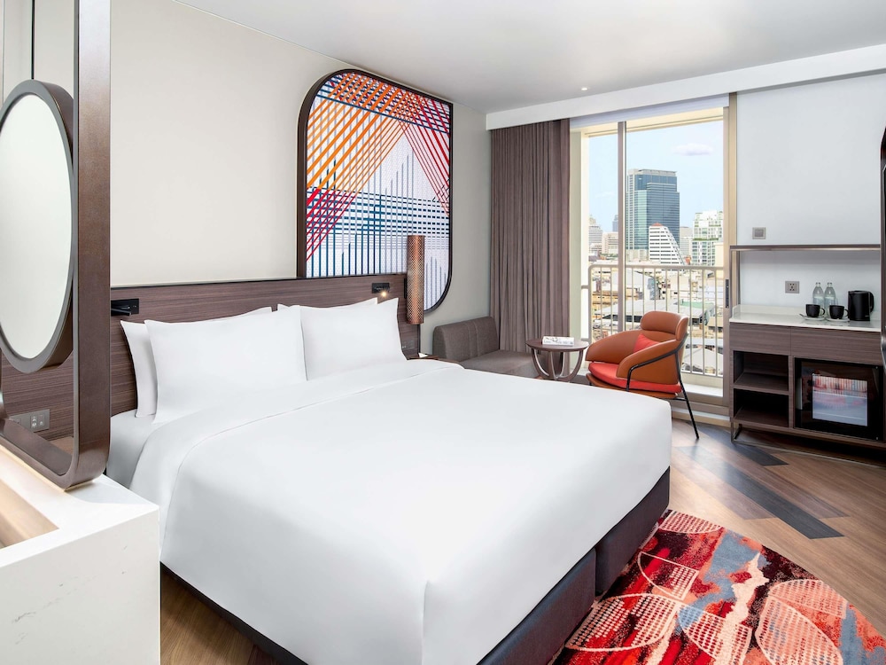 غرفة ديلوكس بسريرين منفصلين، Mercure Bangkok Surawong 3/6