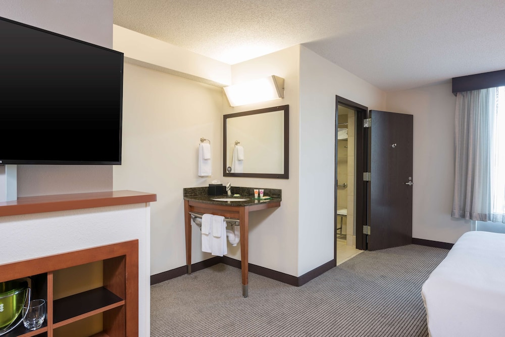 Hyatt Place Lexington 16/59