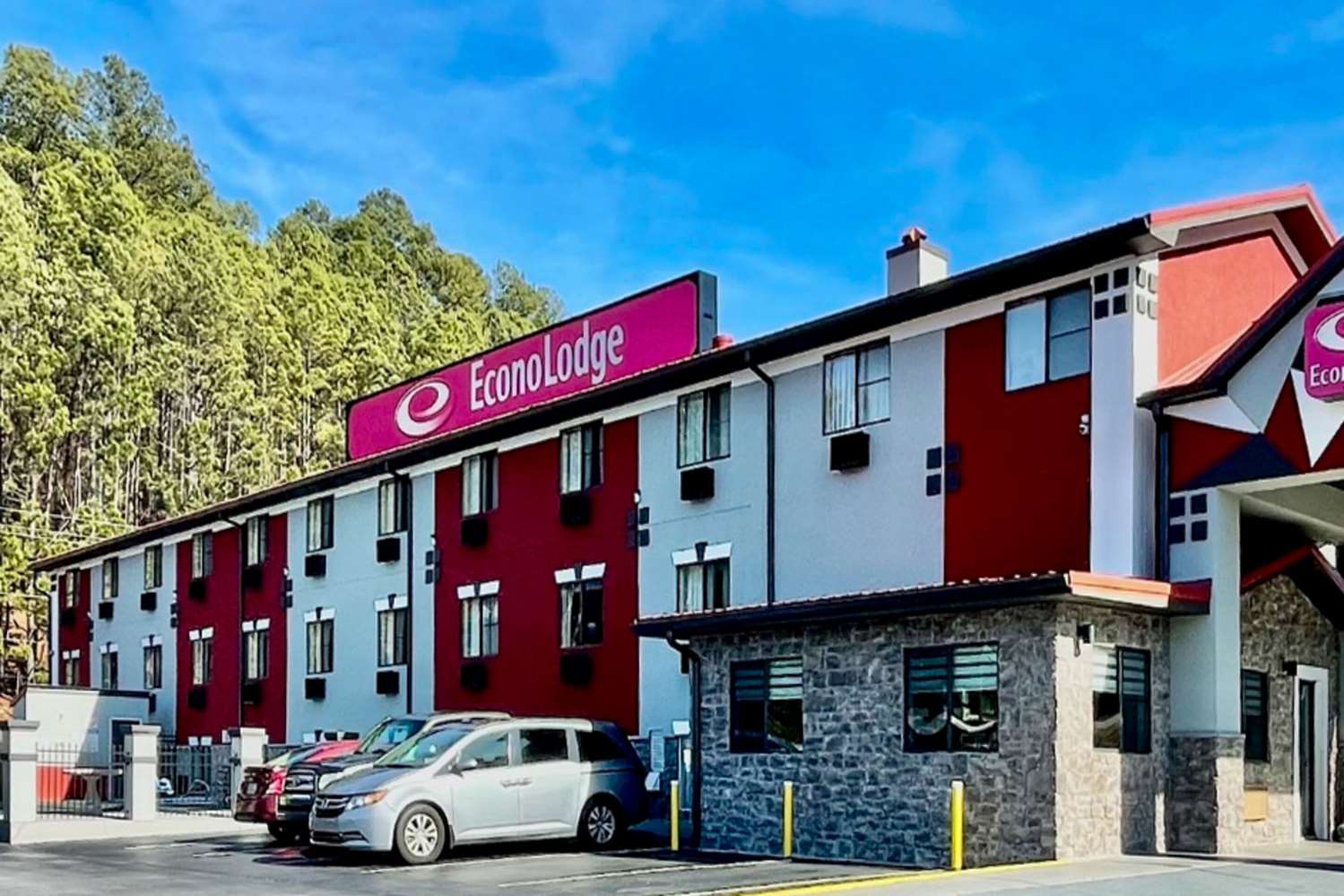 Econo Lodge Cartersville Emerson Lake Point 36/36