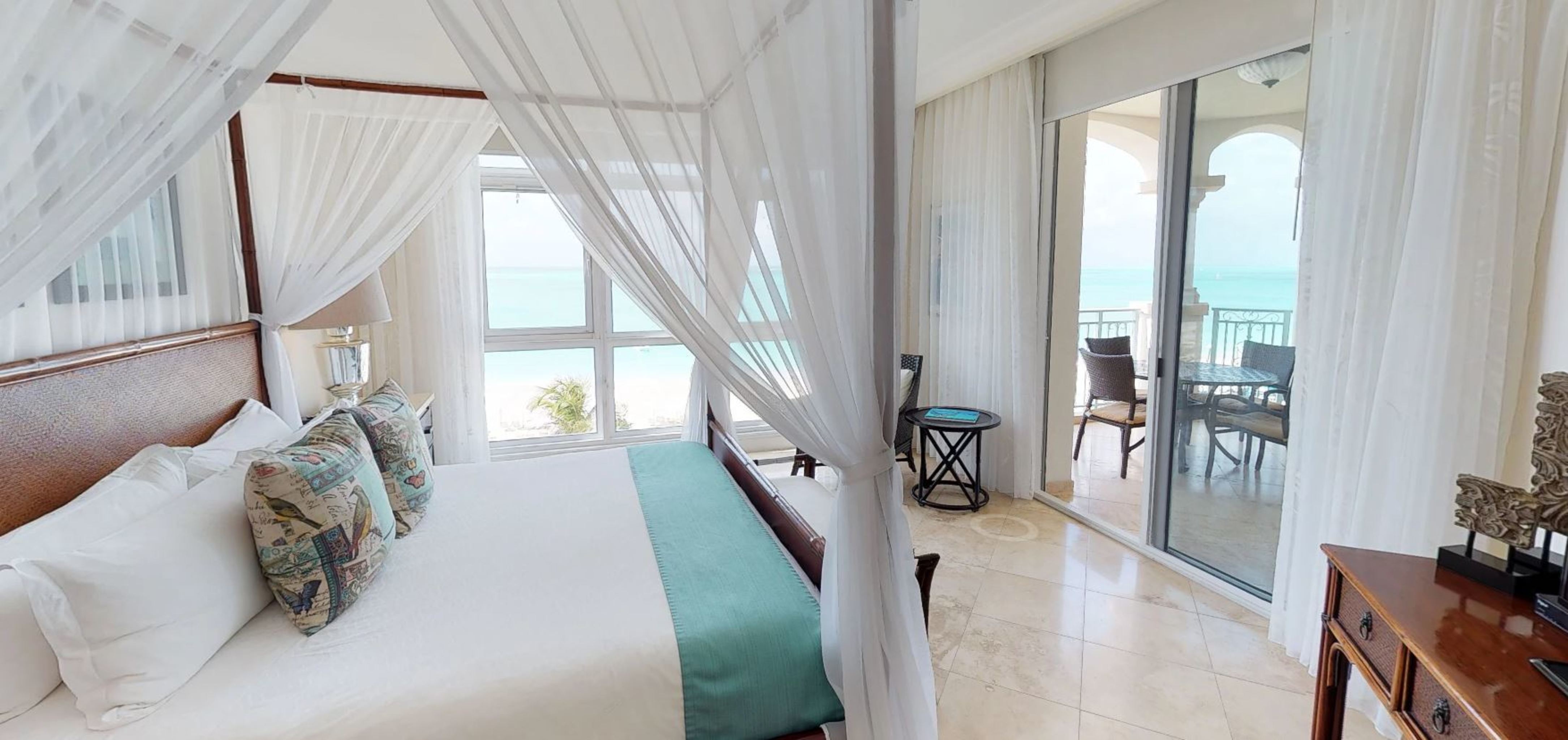 2 Bedrooms, Suite, Ocean Front