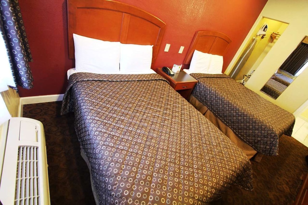 Budget Inn of Hayward 15/68