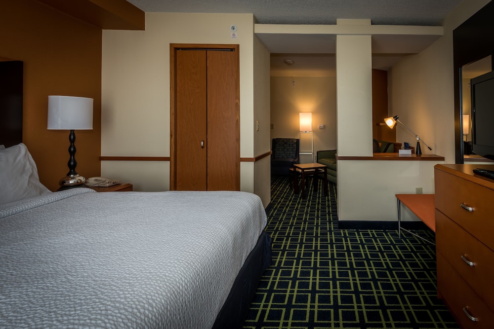 Fairfield Inn And Suites Tupelo 15/44
