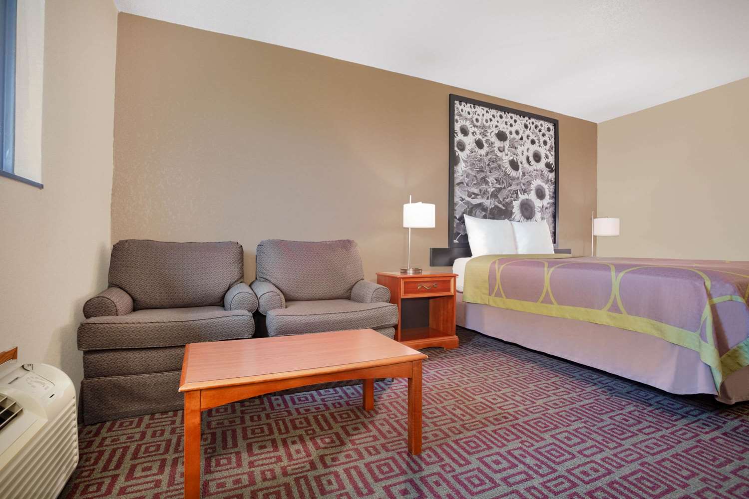 Super 8 by Wyndham Fort Madison 11/21