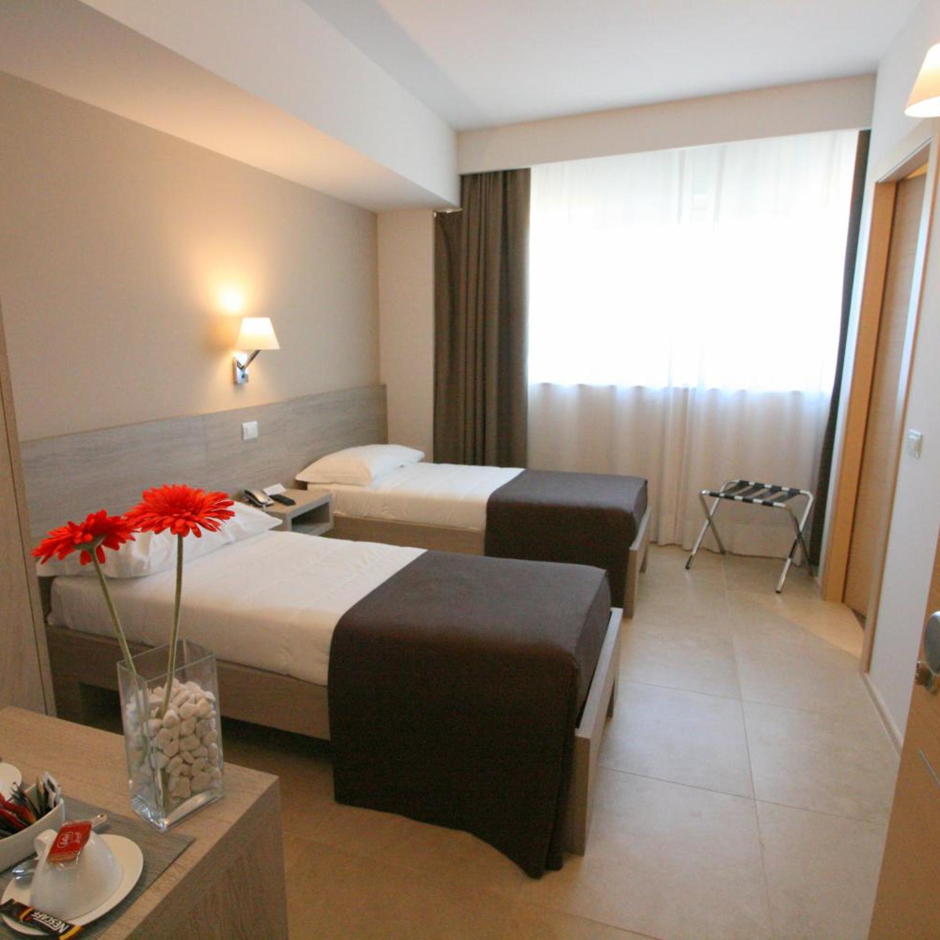 Room, Twin Beds