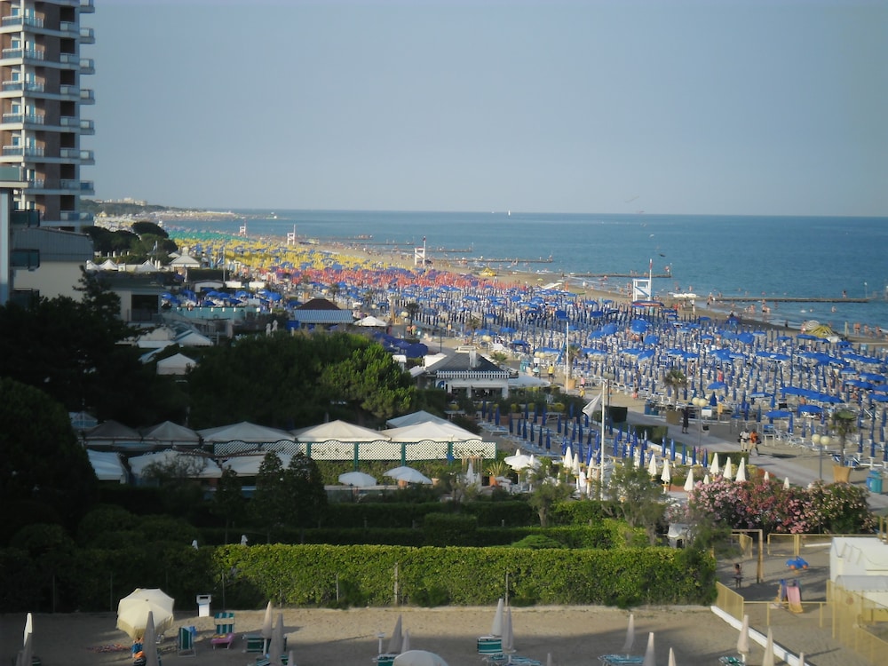 Hotel La Bussola 46/50