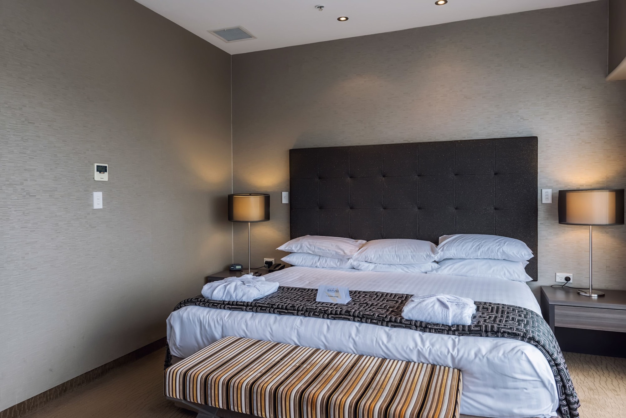 PRESIDENTIAL, SUITE
