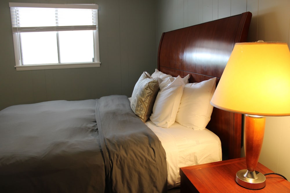 Ozark Village Resort 23/67