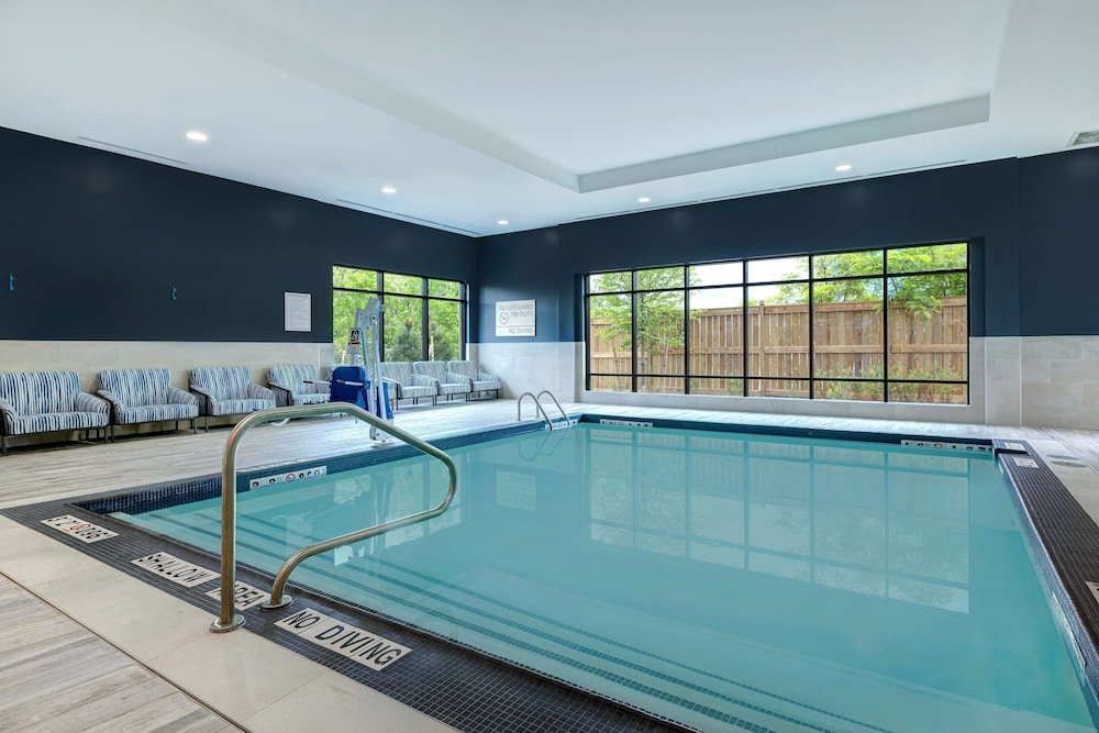 Hampton Inn & Suites by Hilton Burlington Toronto 24/51