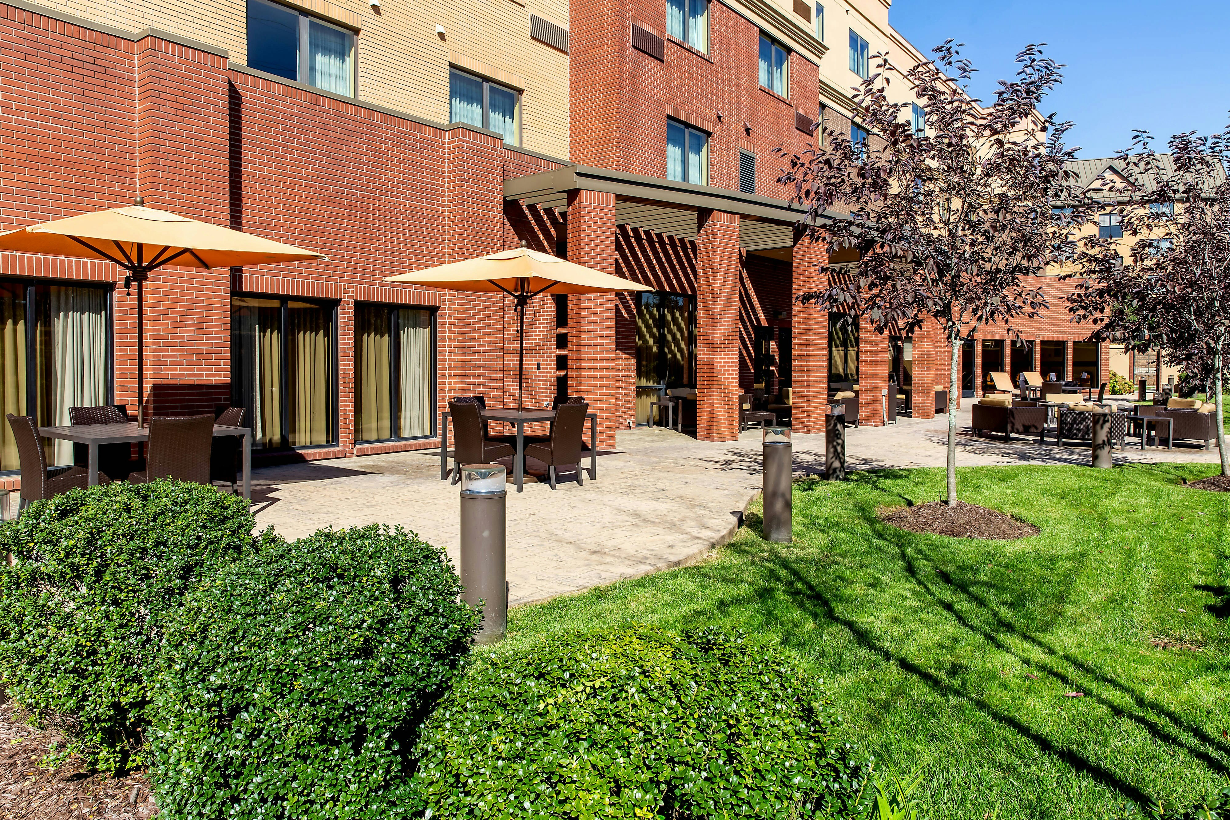 Courtyard Lexington Keeneland/Airport 20/20