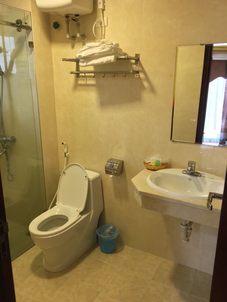 New Airport Hotel 47/50