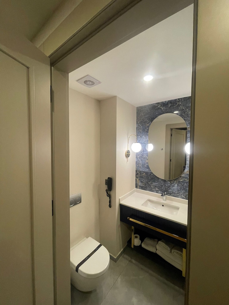 Nevi Hotel & Suites Istanbul Taksim 34/37