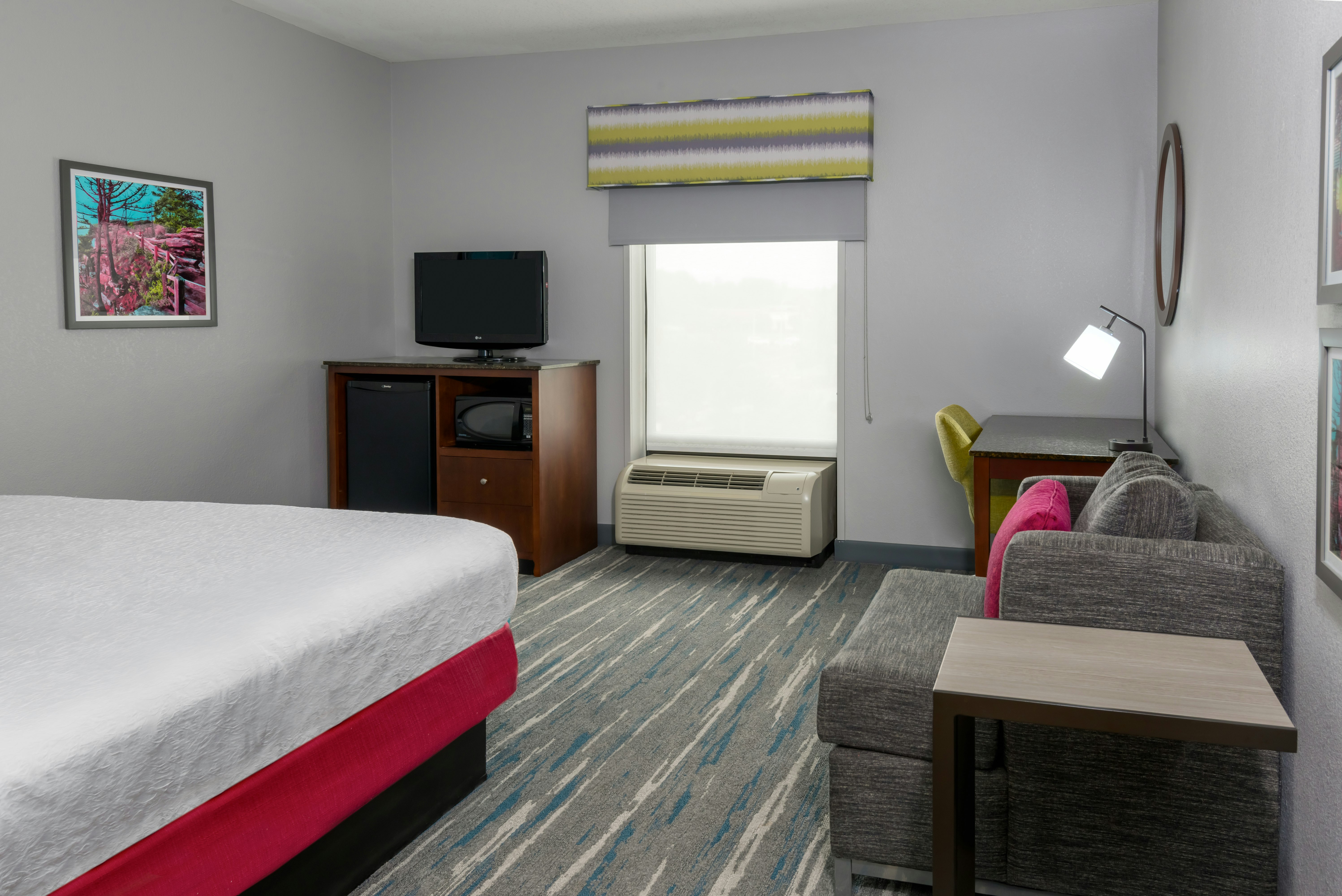 ROOM, KING BED