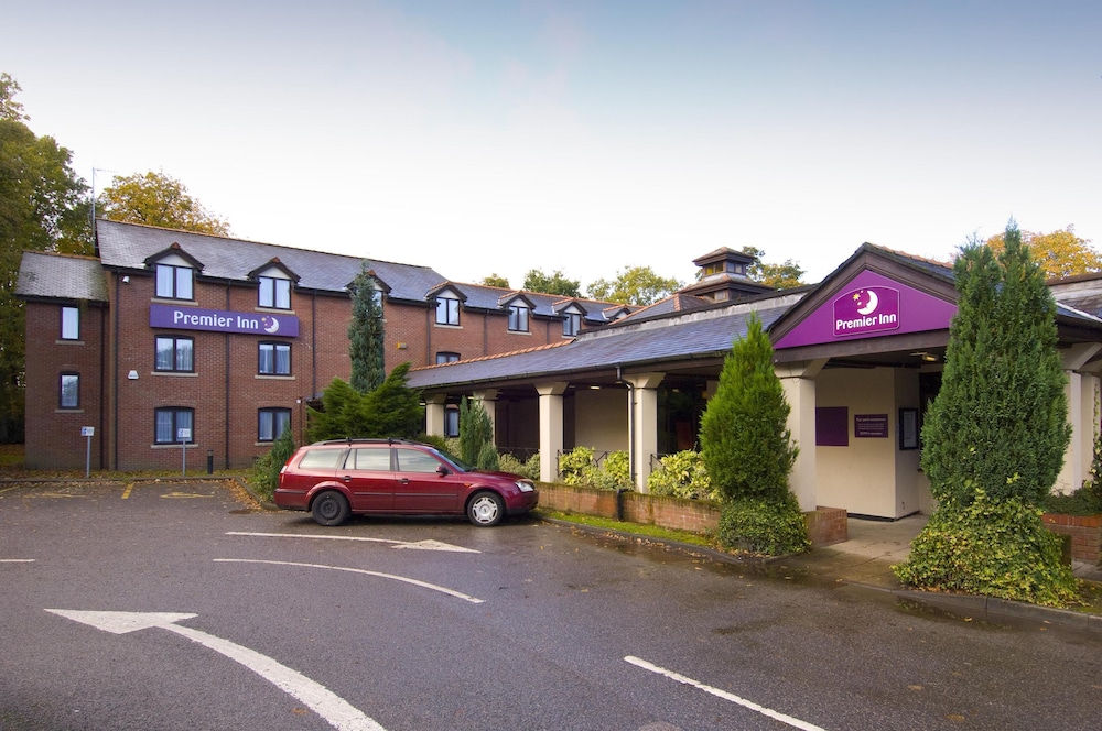 Premier Inn Manchester (Wilmslow) 23/26
