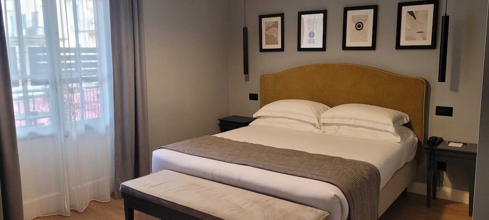 Flom Boutique Hotel 12/50