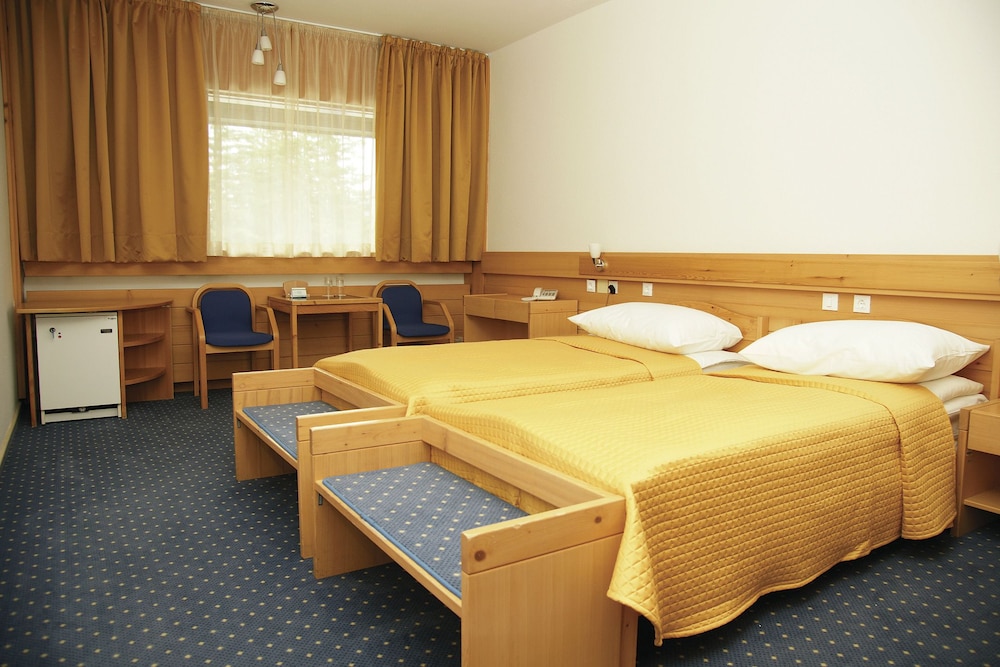Hotel Spik 3 Star 19/74