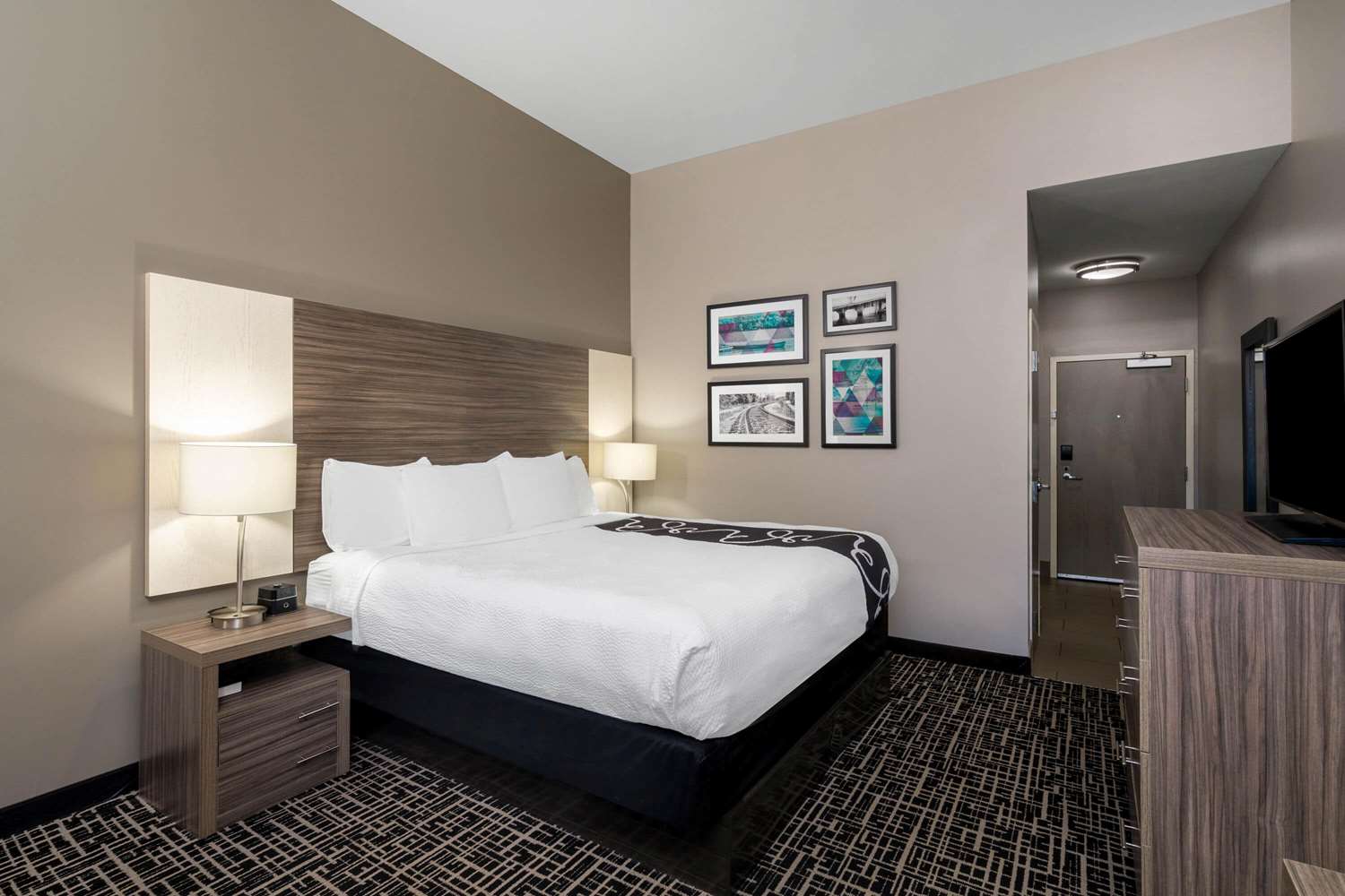 La Quinta Inn & Suites by Wyndham Forsyth 20/45