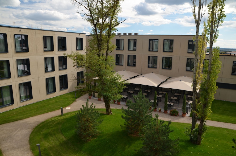 Dekra Congresshotel Wart 47/50
