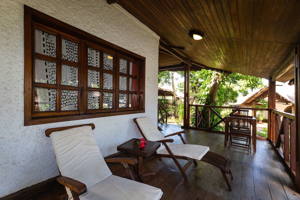 Corail Noir Hotel 24/50