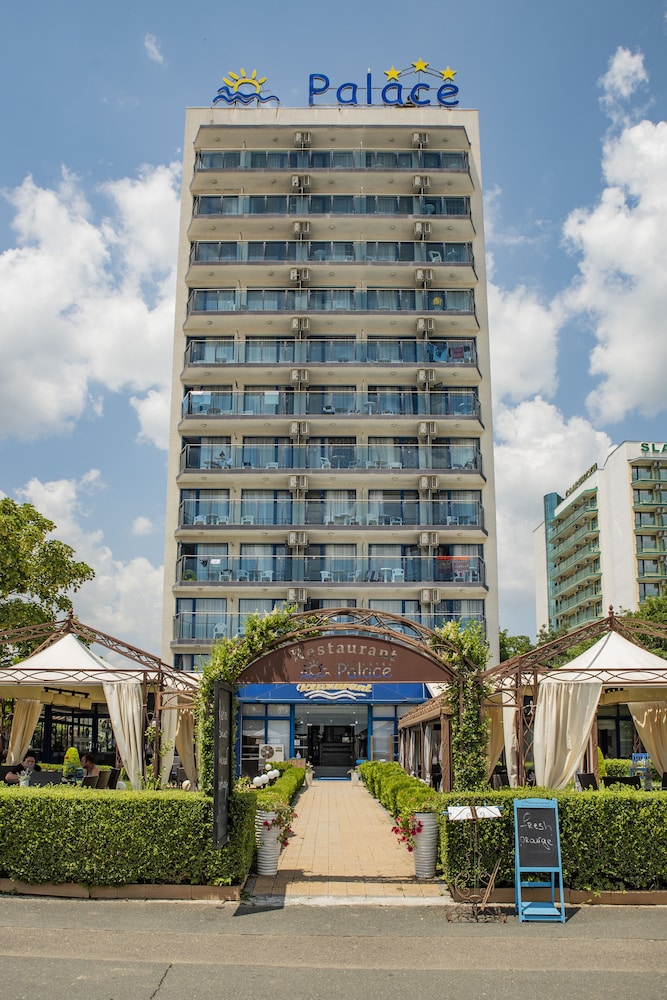 Palace Hotel 5/38