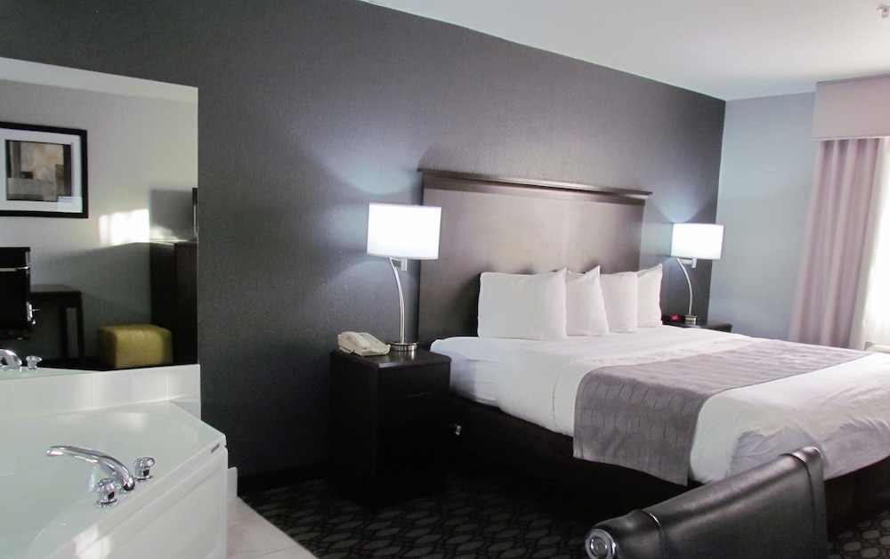 Oak Hill Inn and Suites 62/62
