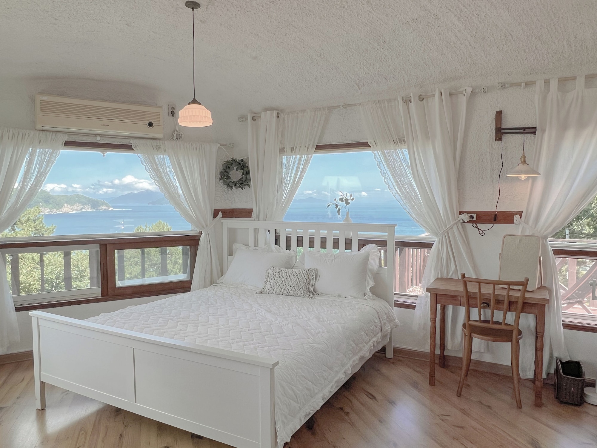 Horizon, Water, Family, Futon Bed, King Bed, Single Bed
