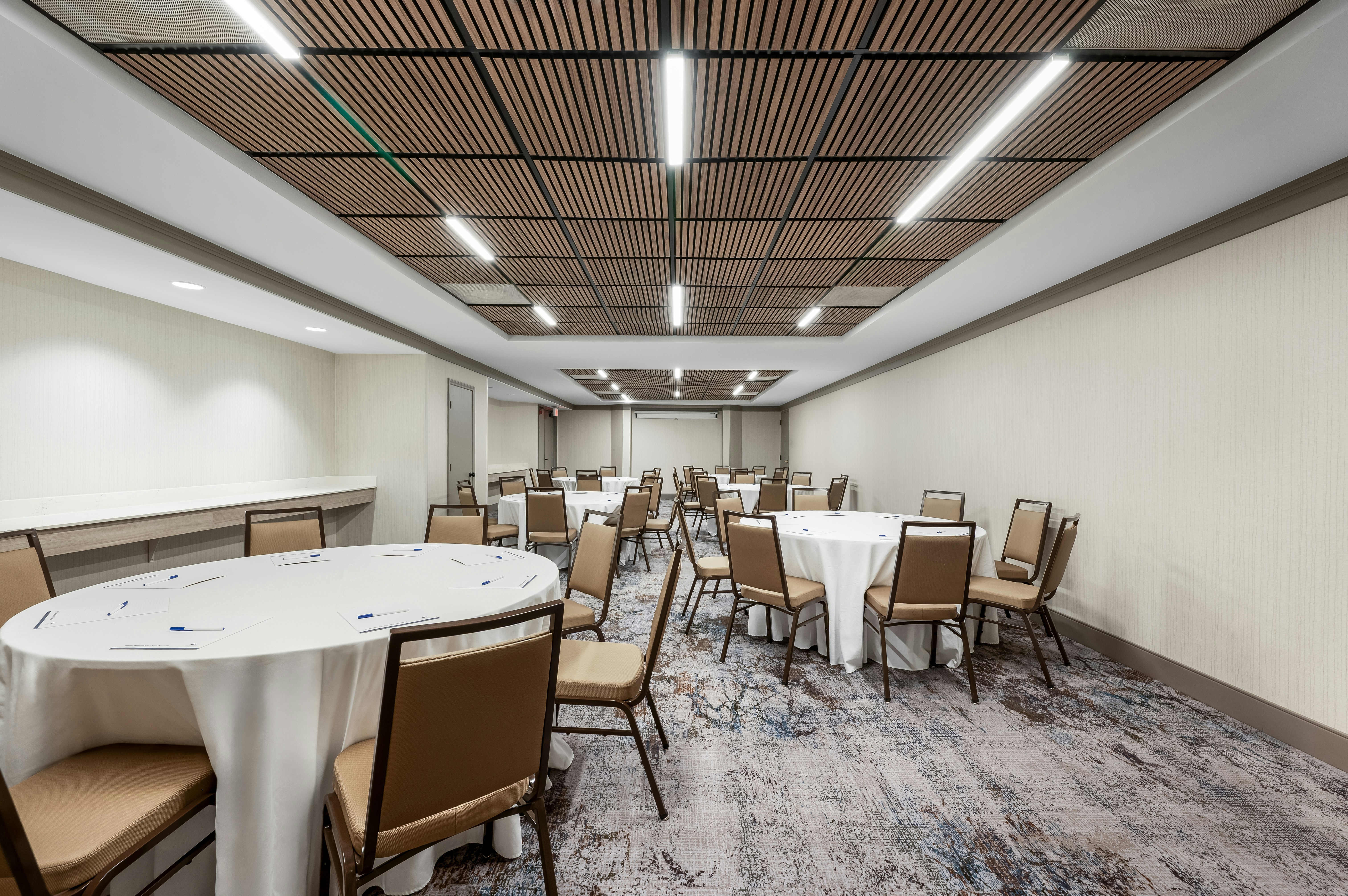 DoubleTree Suites by Hilton Raleigh - Durham 70/82