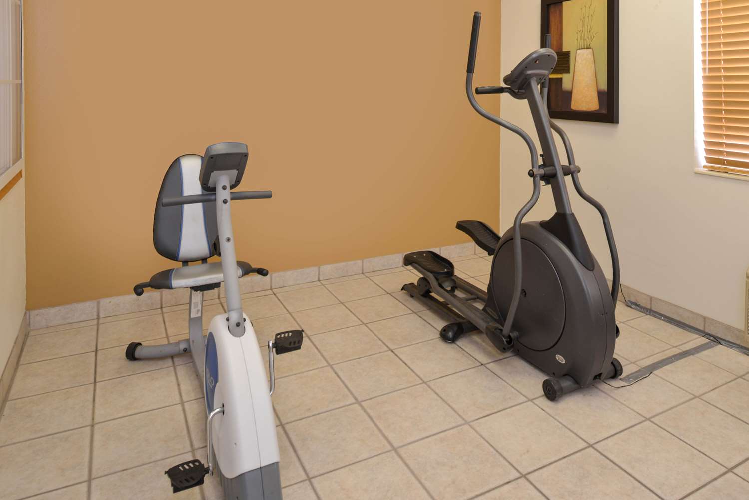 Americas Best Value Inn & Suites Atlantic 18/32