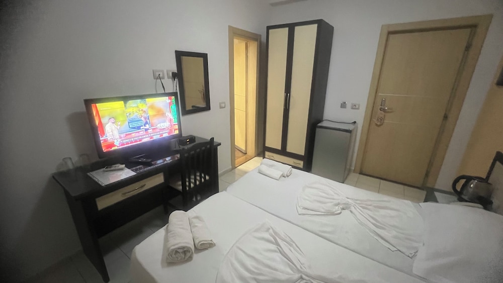Sunrise Hotel Cameria 14/50