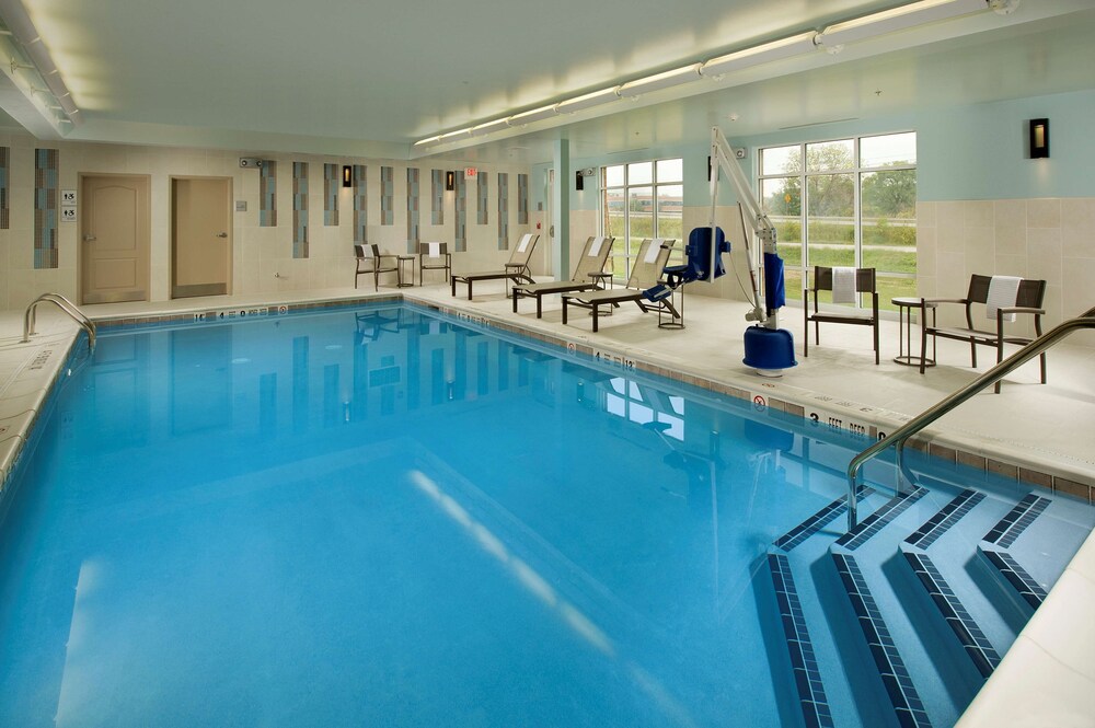 Hampton Inn & Suites Syracuse/Carrier Circle 22/47