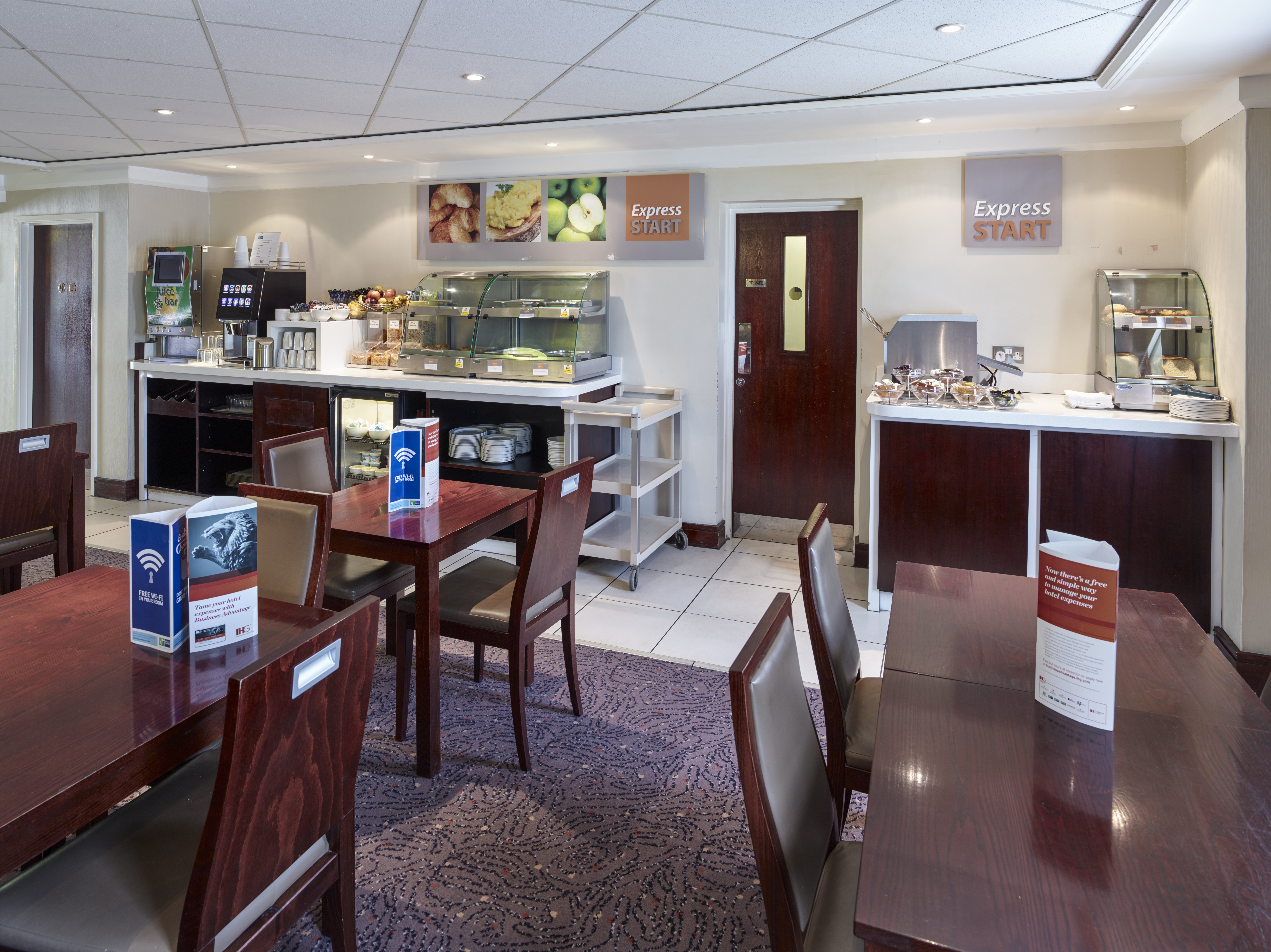 Holiday Inn Express Glenrothes 46/70