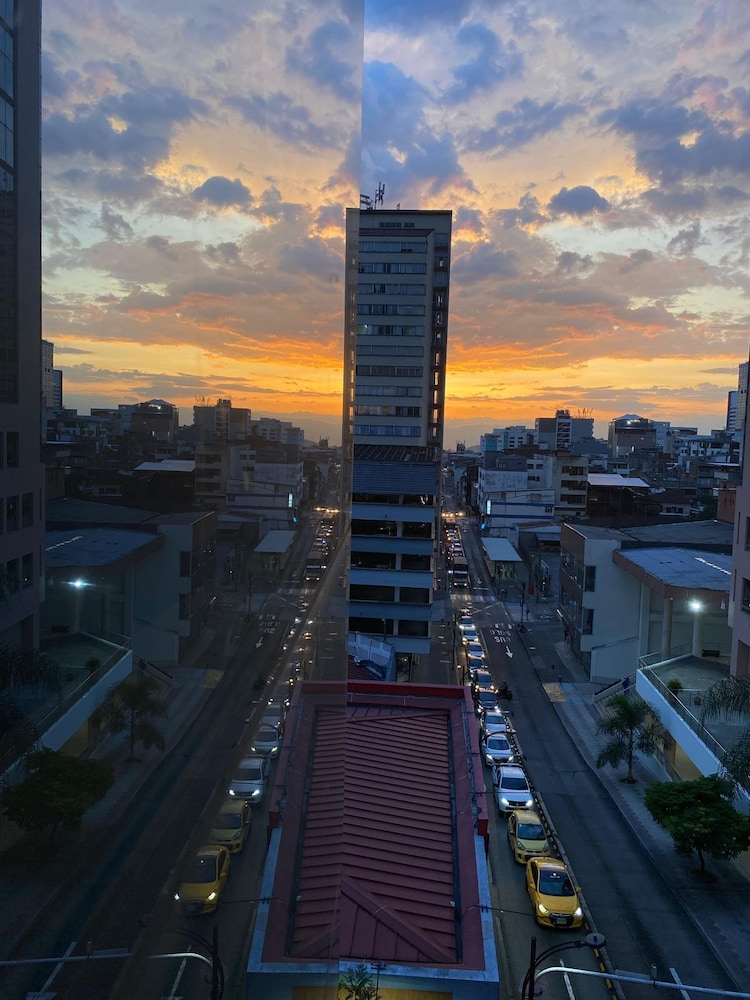 Giluxe Hotel Pereira 34/36