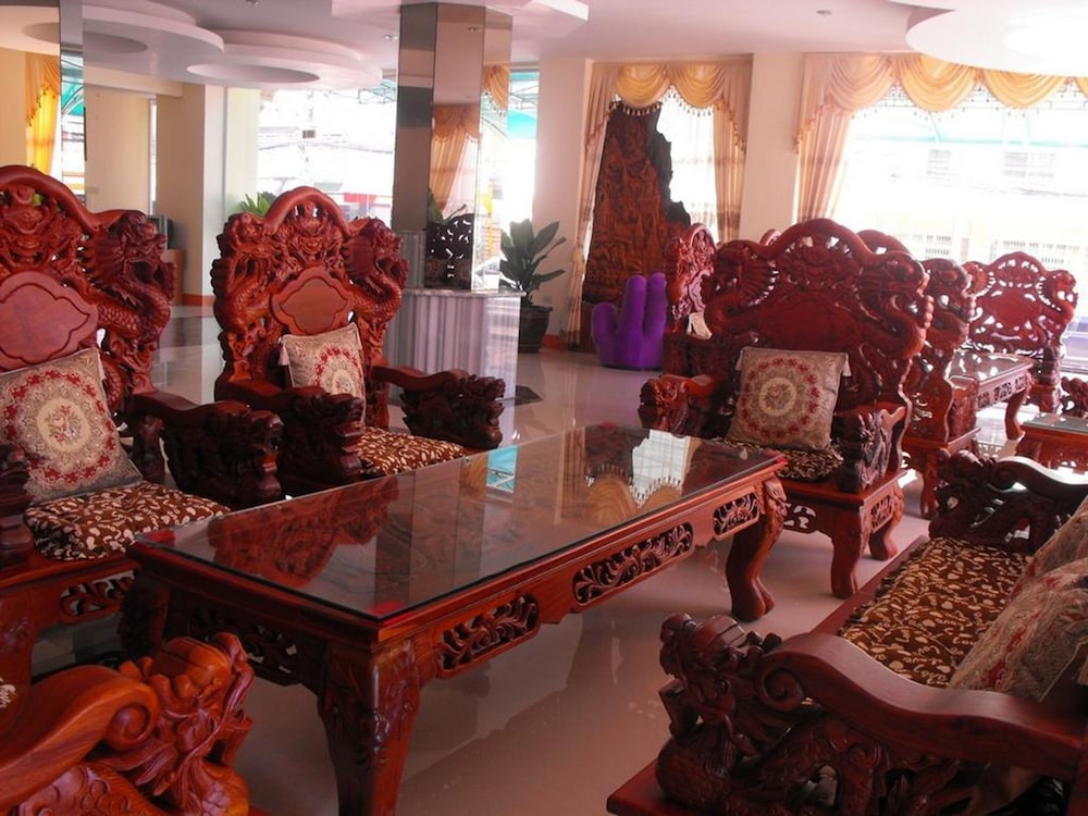 La Ong Dao Hotel 1 8/18