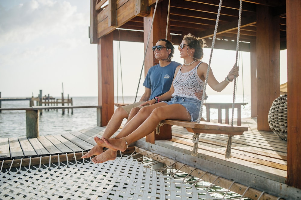 Tranquilseas Eco-Lodge, Diving Center, Restaurant &amp; Bar 19/50