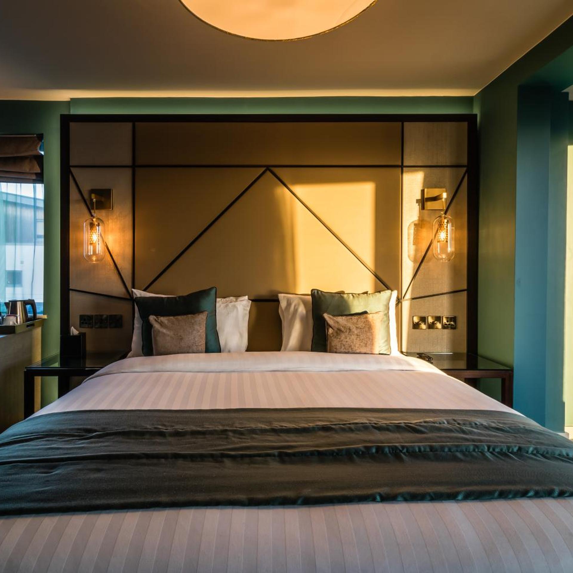Calm, Standard, King Bed