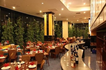 Hotel Oval Surabaya 21/28