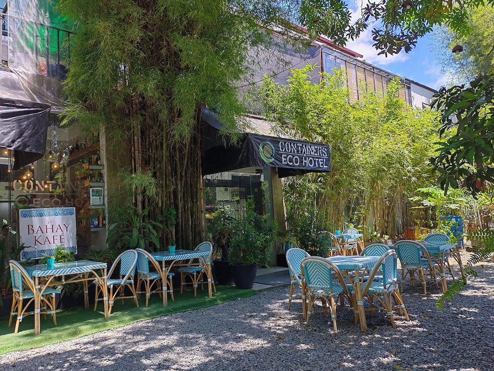 Containers By Eco Hotel Tagaytay 60/66