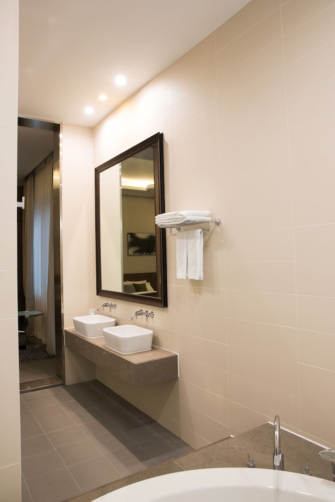 Mate Hotel Bundang 49/50