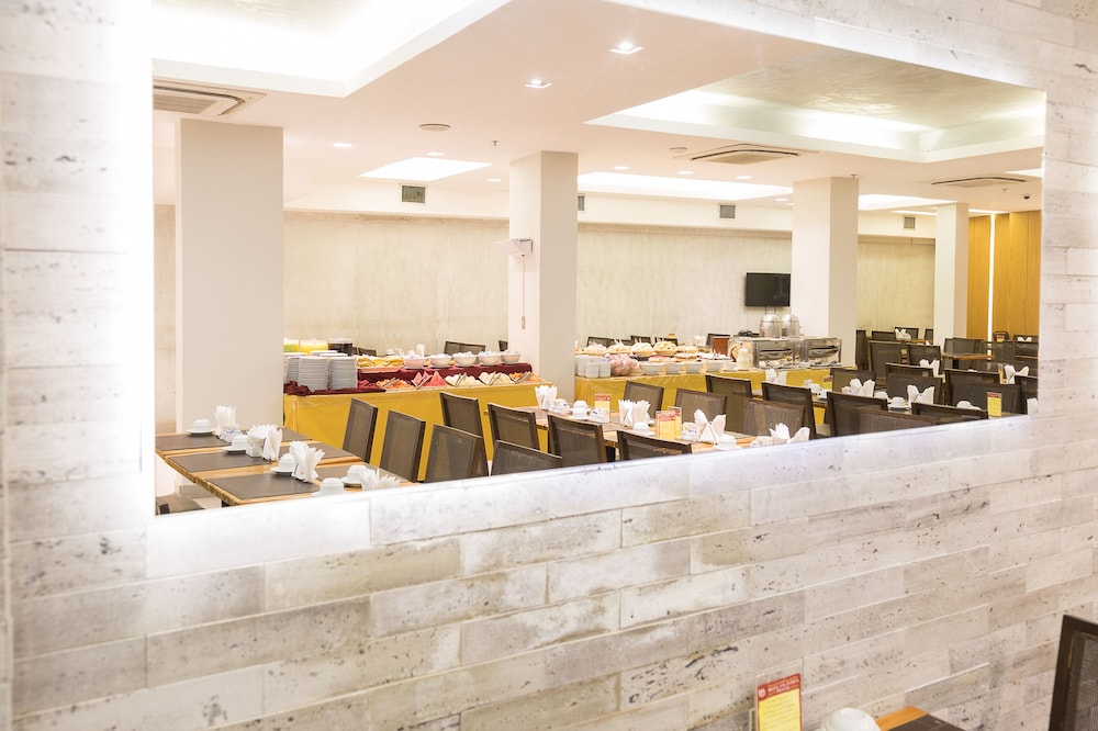Atlantico Travel Hotel 36/50